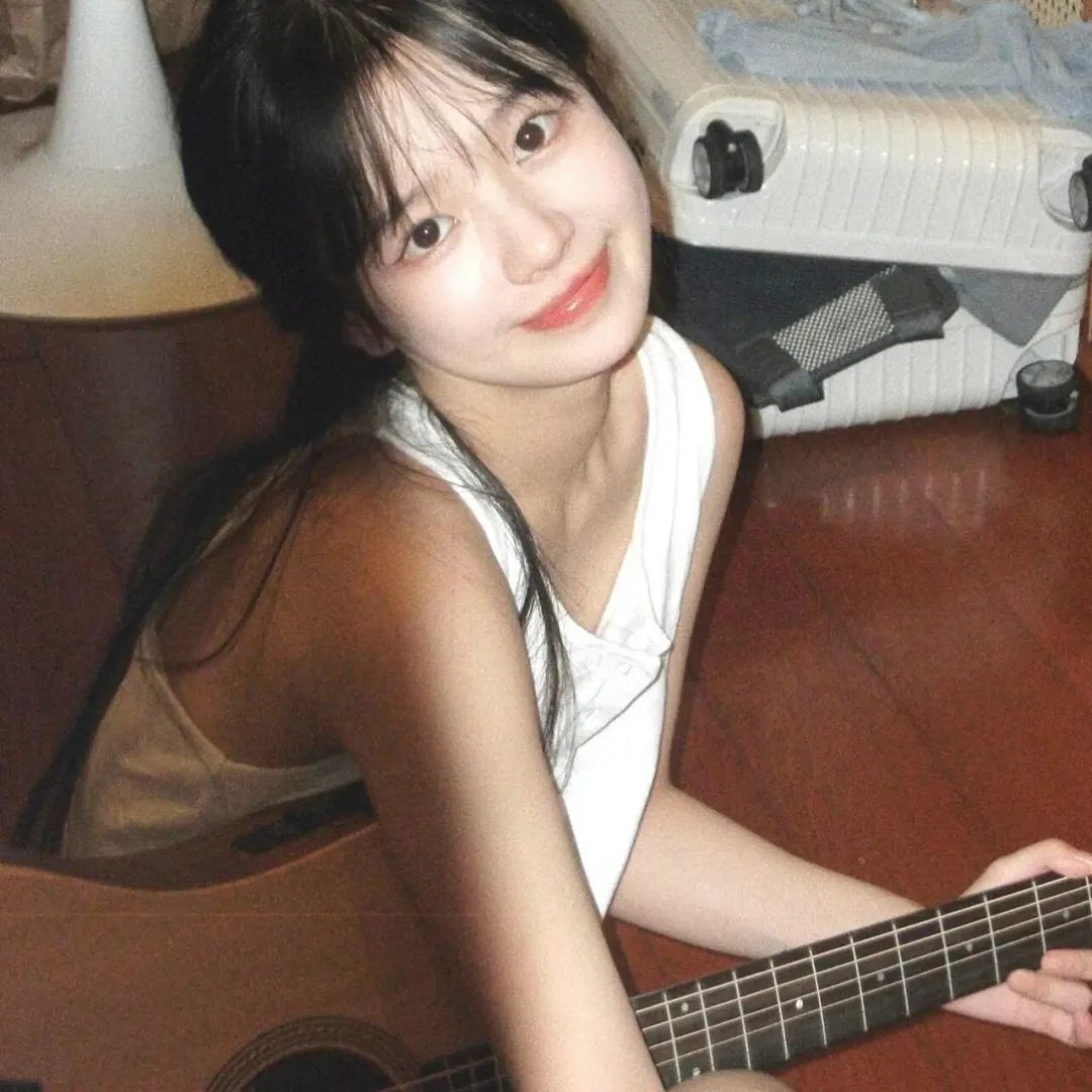 龙纹身的女孩